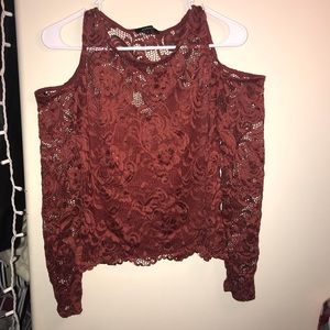 Open shoulder lace top
